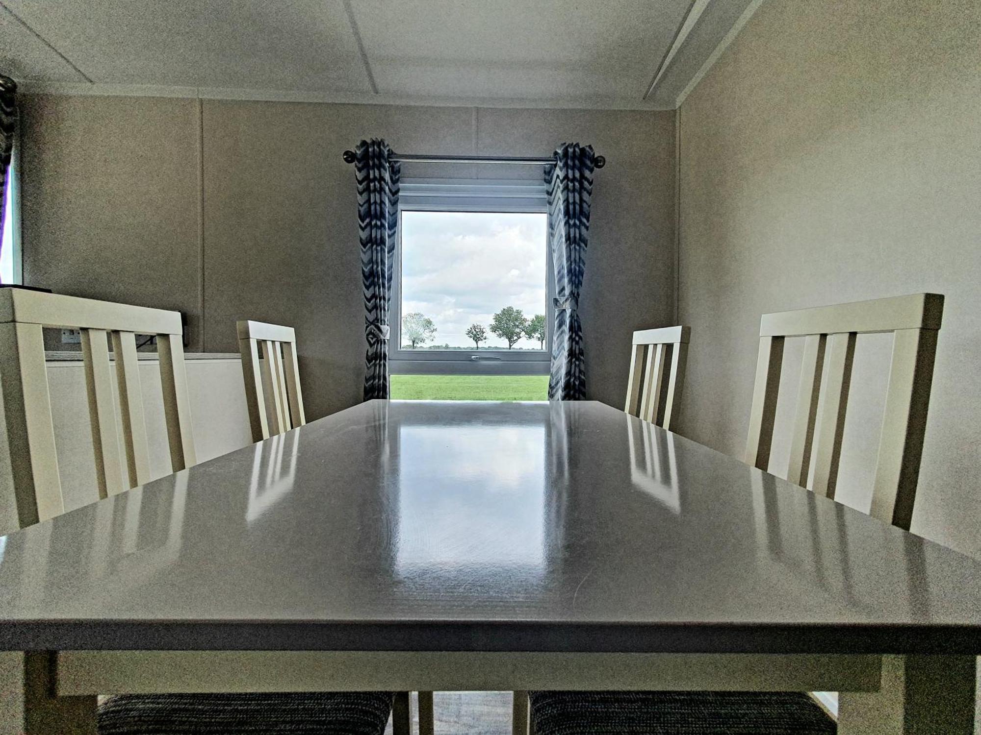 Marduijn Villa Lomm ภายนอก รูปภาพ
